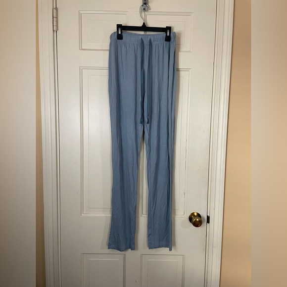 Emirates first class pajama Set Size S/M Luxurious And Soft Loungewear New - Picture 10 of 13